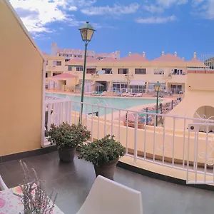 Lovely Apartment, Great Location! Apartment