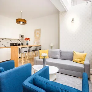 cosy-3-bedrooms-townhouse-louvre-champs-elysees.fr-paris.fr/